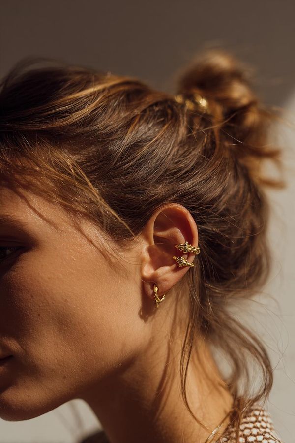 Woman in elegant summer outfit look 2