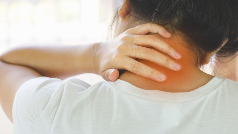 Có nhiều nguyên nhân đau mỏi vai gáy sau chạy bộ