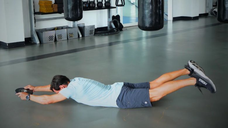 Tư thế Weighted Superman