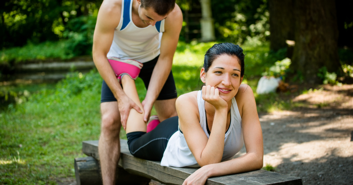 Massage phục hồi sau chạy bộ có tốt không? Nên dùng súng massage hay Foam Roller?