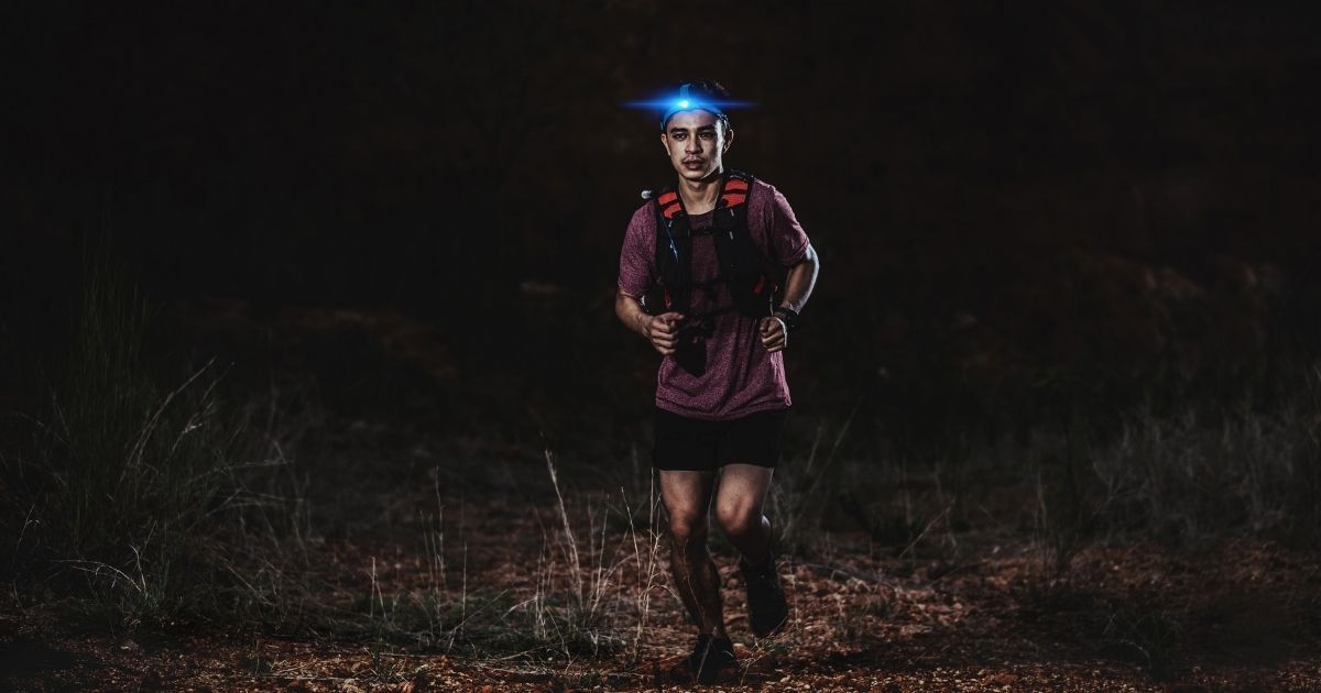 Chạy trail đêm: 4 quy tắc an toàn & Lộ trình tập luyện cho runner
