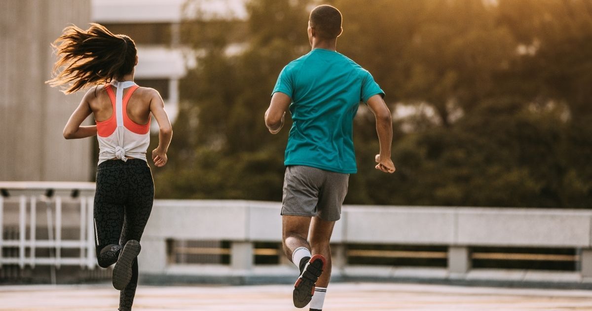 Bài tập bổ trợ sức mạnh cho runner: Tập tạ có làm to cơ, chạy chậm hơn?