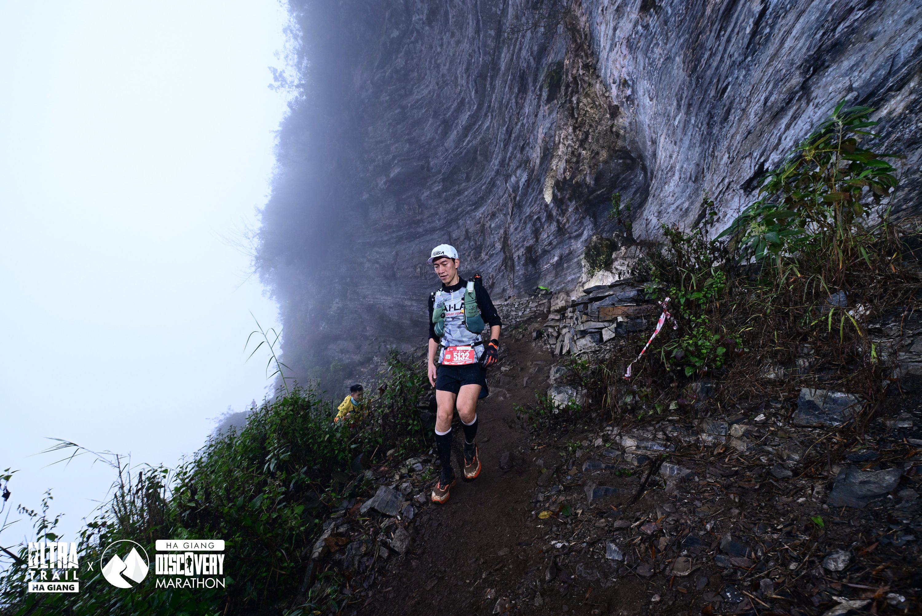 Kỹ Thuật Chạy Trail Địa Hình Kỹ Thuật: Đá Tảng, Rễ Cây, Bùn Trơn