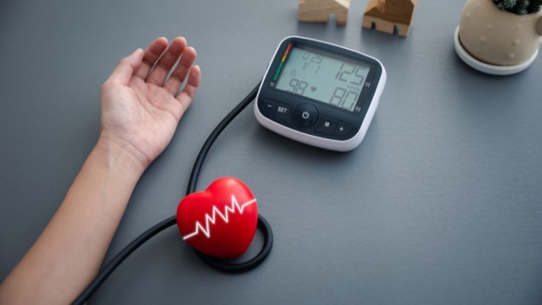 Người cao huyết áp, mỡ máu có nên chạy bộ