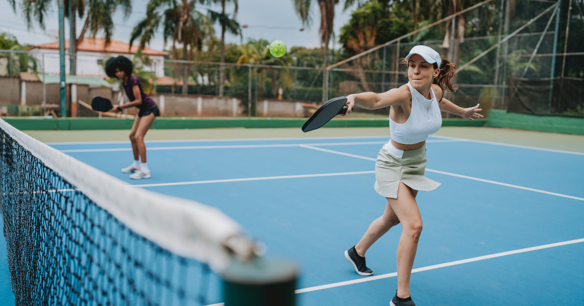 Đau gối khi chơi pickleball: Tiết lộ 3 nguyên nhân chính và cách phục hồi từ gốc
