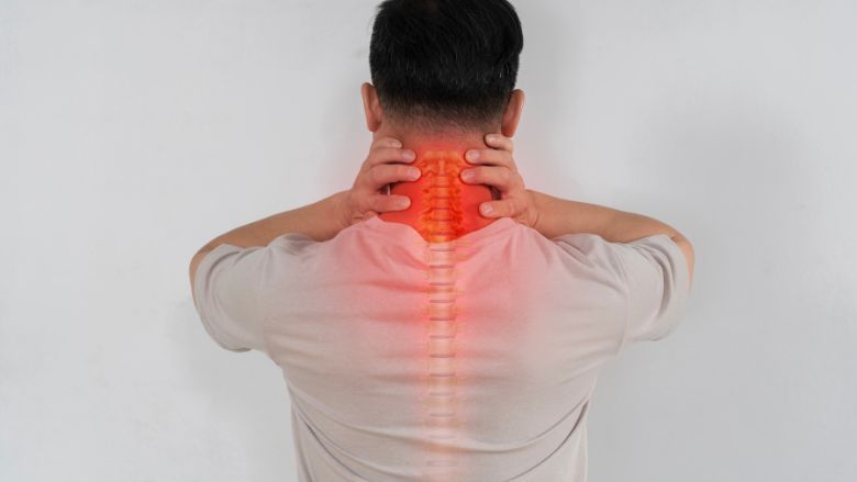 Thoái hóa đốt sống cổ có chạy được không là điều nhiều runner quan tâm