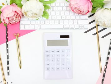 Evaluating the Pros and Cons of Outsourced Accounting and Bookkeeping for Small Businesses