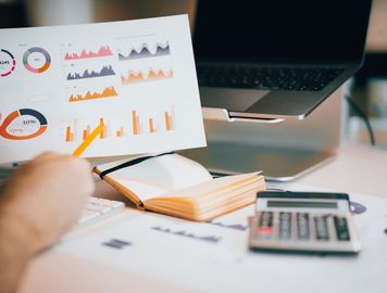 Decoding Automated Accounting: Advantages and Obstacles for Contemporary CFOs