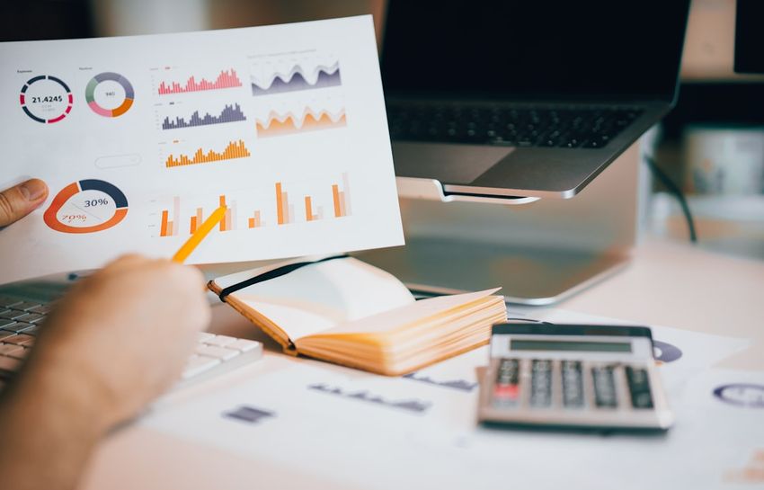 Decoding Automated Accounting: Advantages and Obstacles for Contemporary CFOs