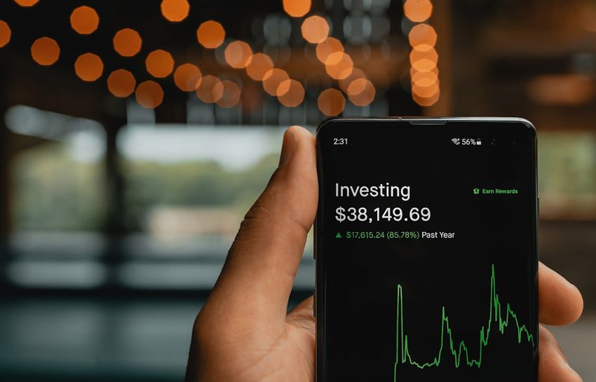 Deciphering the Benefits and Workflow of Stripe-Plaid Integration for Finance Professionals
