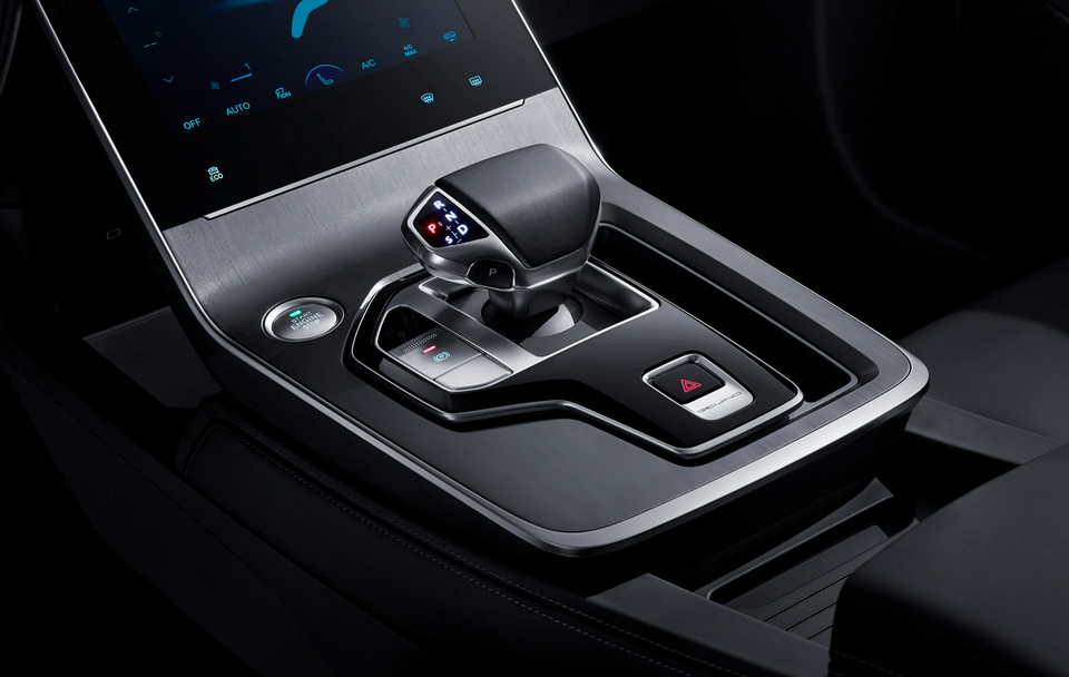 BAIC X75 LUXURY 8