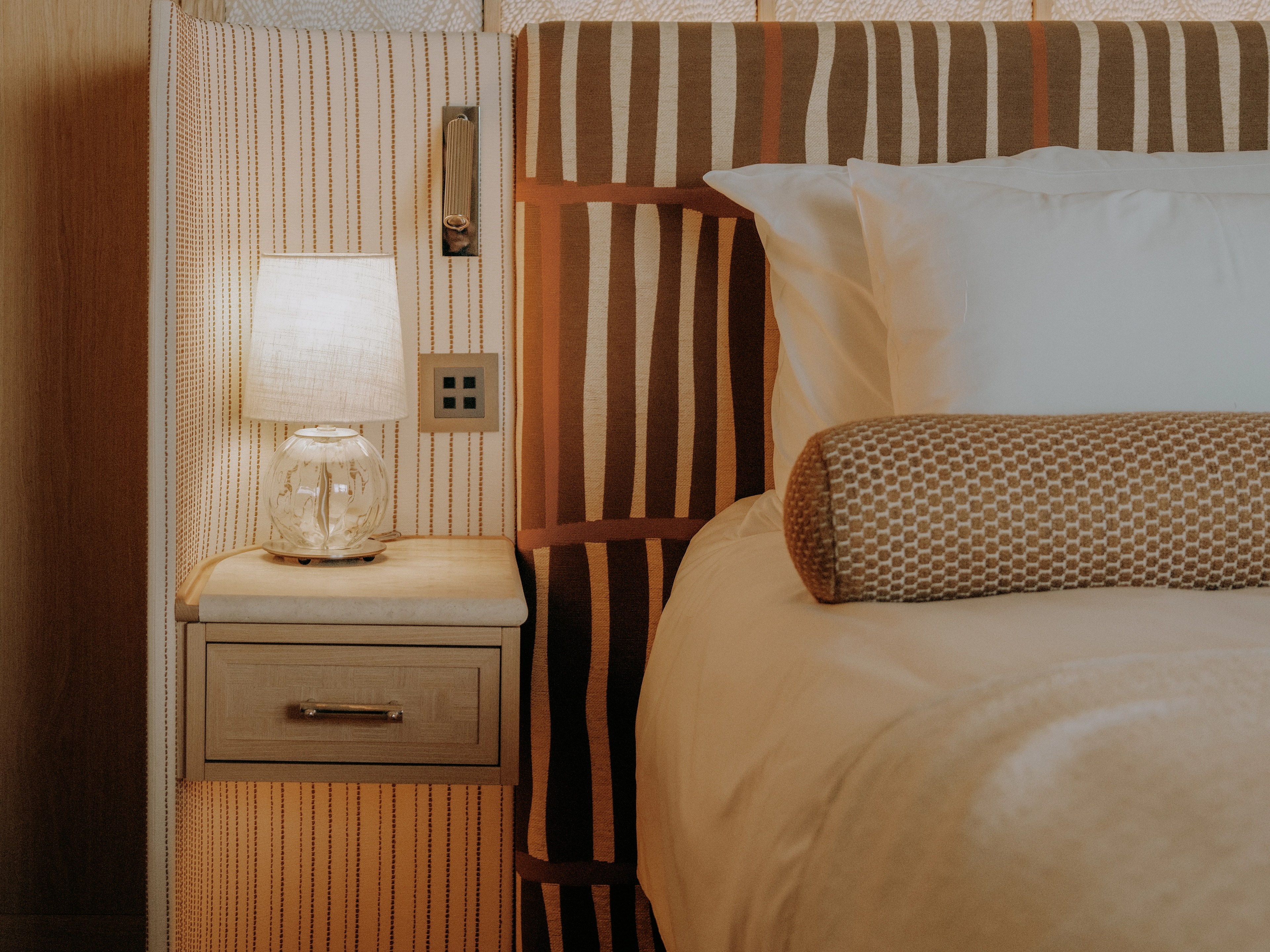 In Room Visual of Le Clay