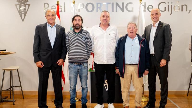 Bufandas de Baruyu-Aurelio, Miluca y Maliayo ya lucen en el Área de las Peñas