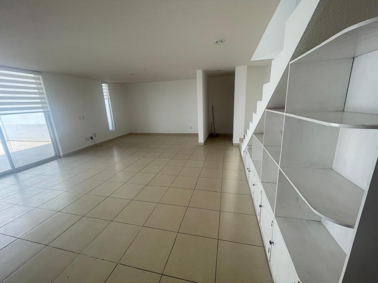 Casa Dúplex en Renta con Terraza Privada en El Mirador 4