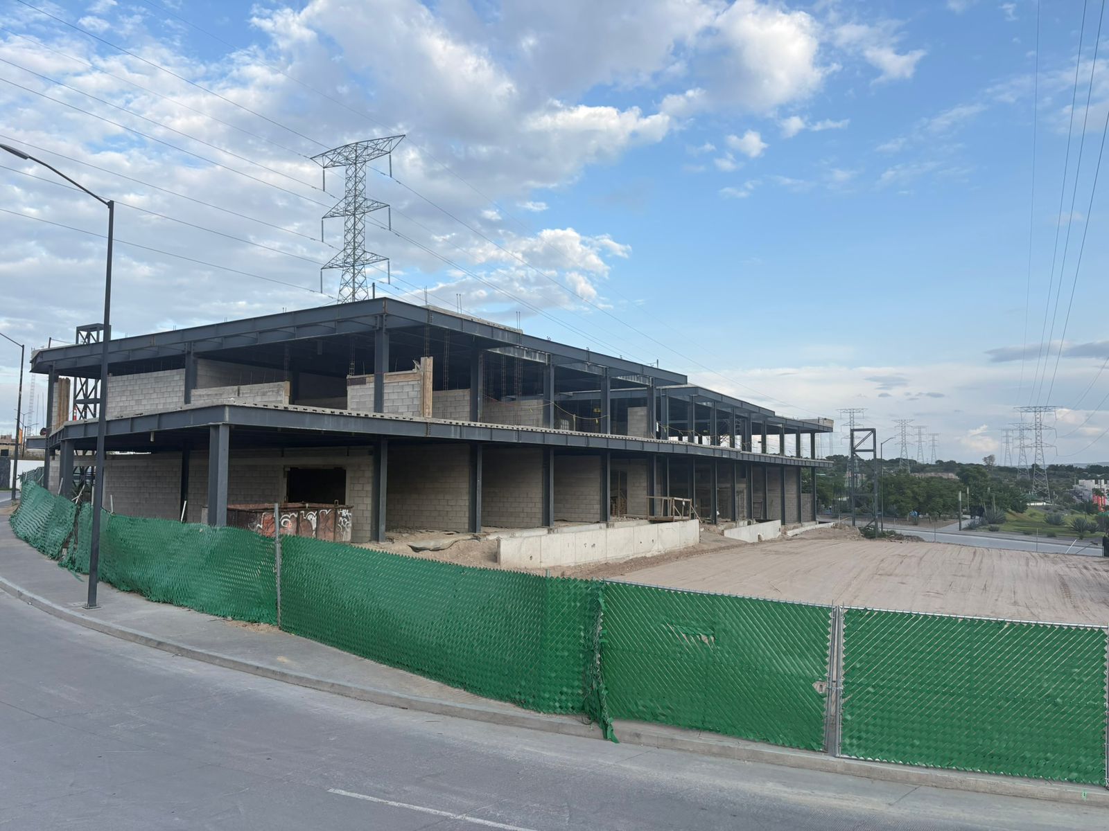 Locales en renta en Meseta Center – Plaza comercial en crecimiento 6