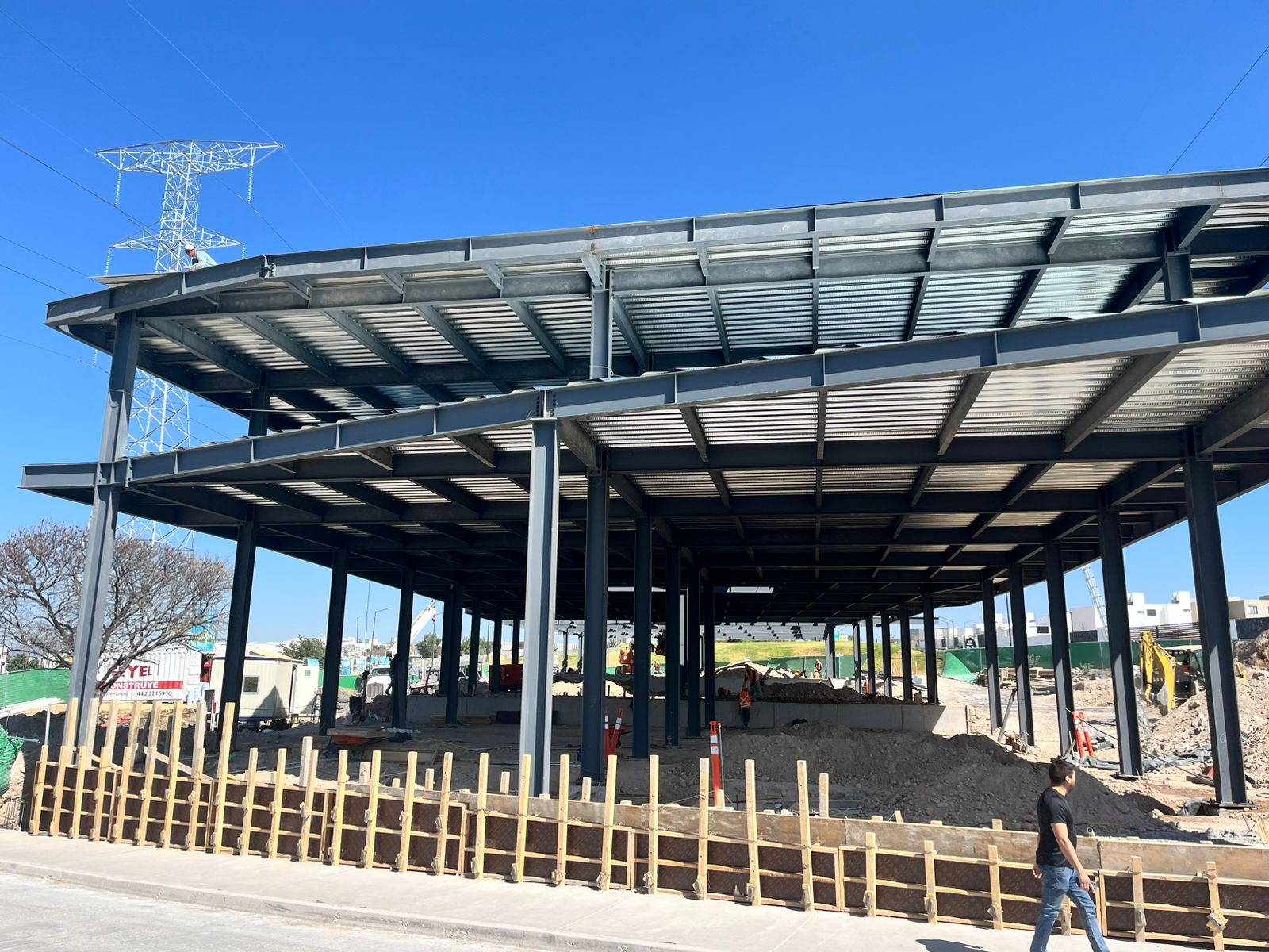 Locales en renta en Meseta Center – Plaza comercial en crecimiento