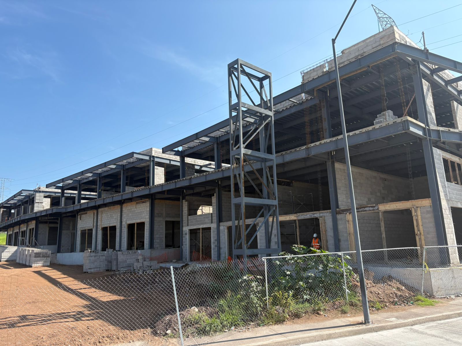 Locales en renta en Meseta Center – Plaza comercial en crecimiento 9