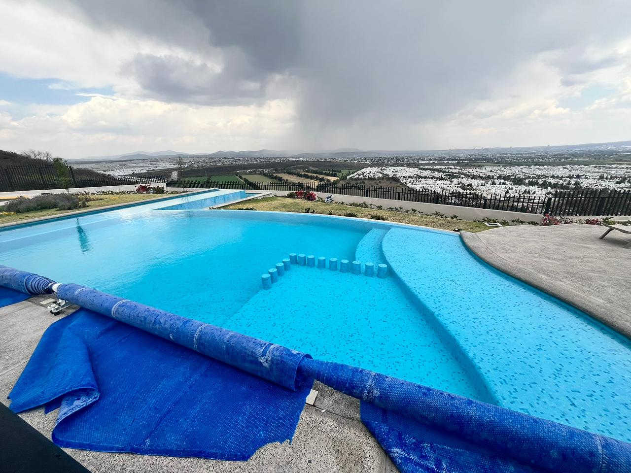 Casa en Ciudad Meseta, Condominio Payunia con alberca 2