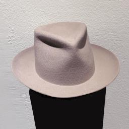 Hat in the wind -  Ghiacco