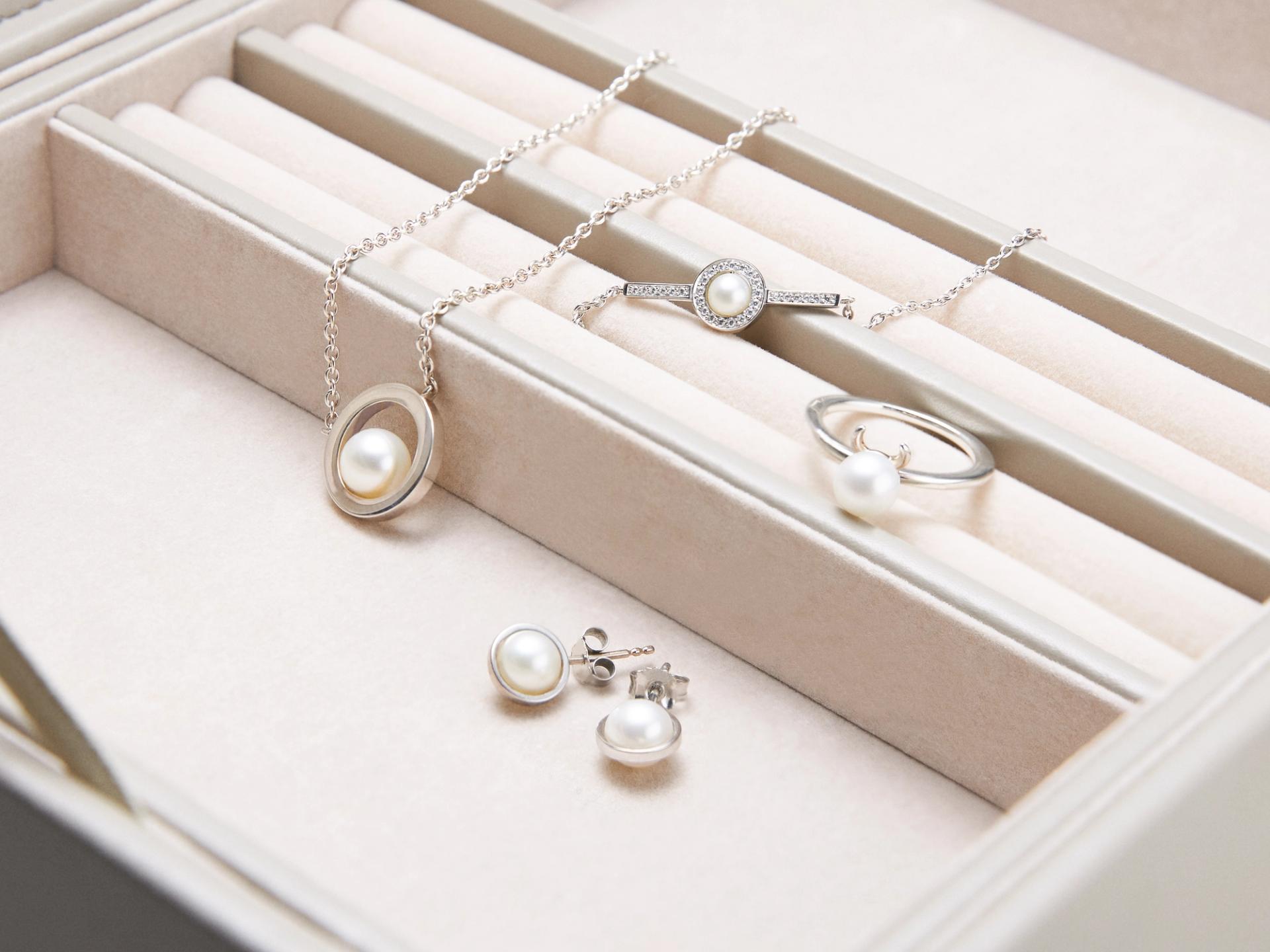 Pearls, pearls, pearls