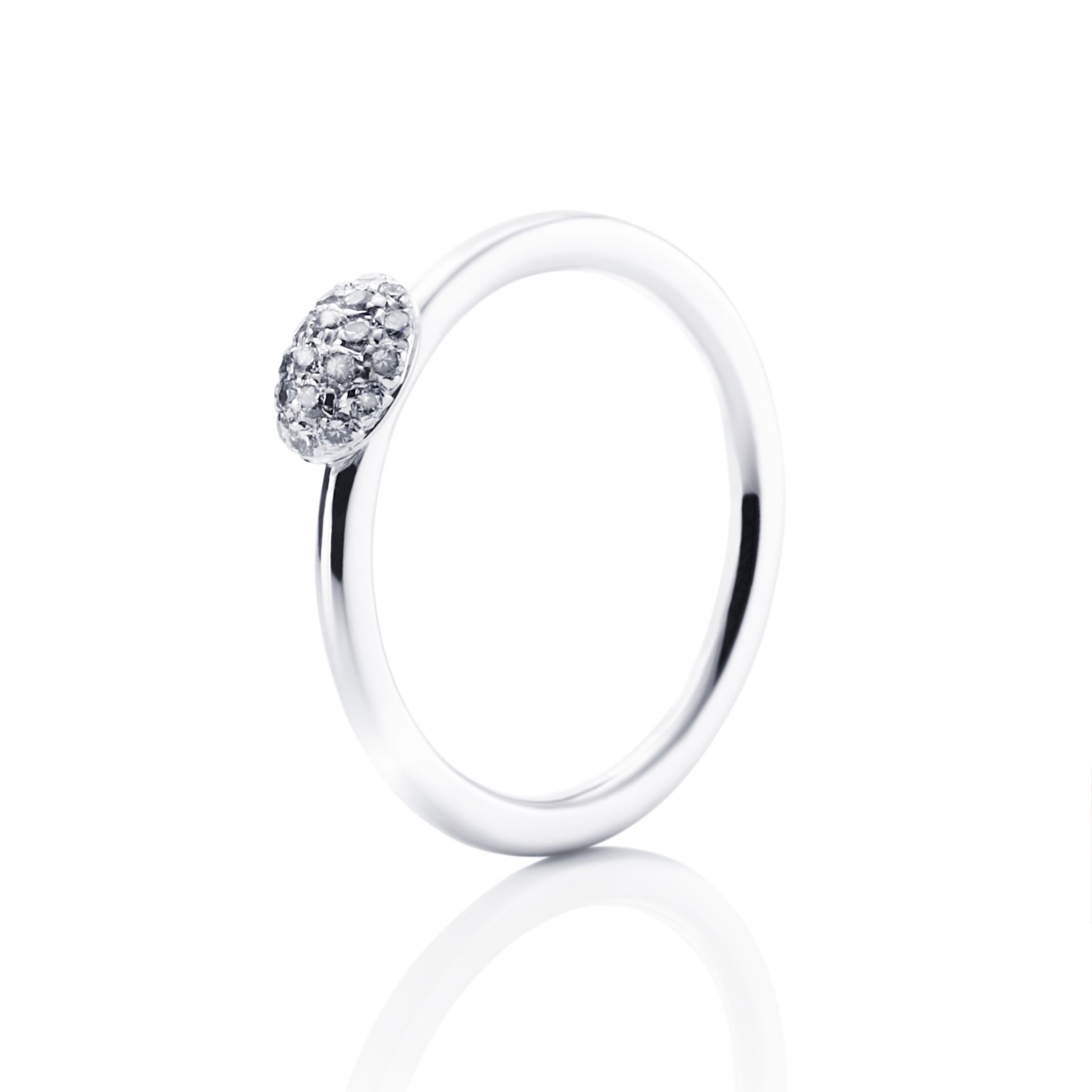 Läs mer om Efva Attling Love Bead Ring - Diamonds 18.00 MM - VITGULD