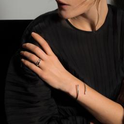 Hug Cuff