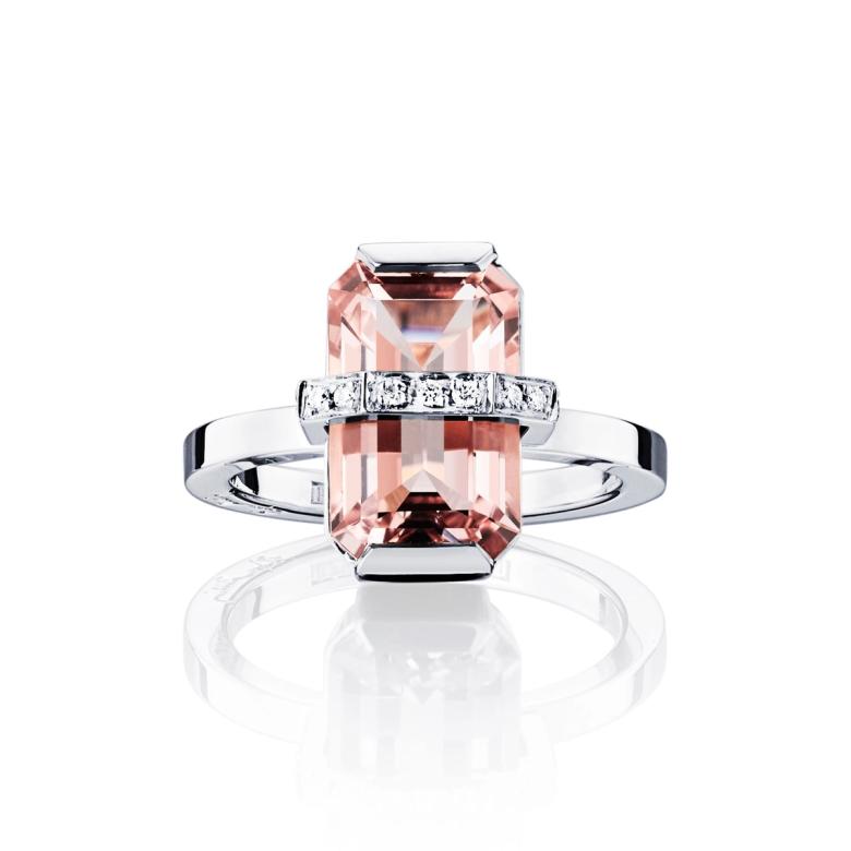 Little Bend Over Ring - Morganite