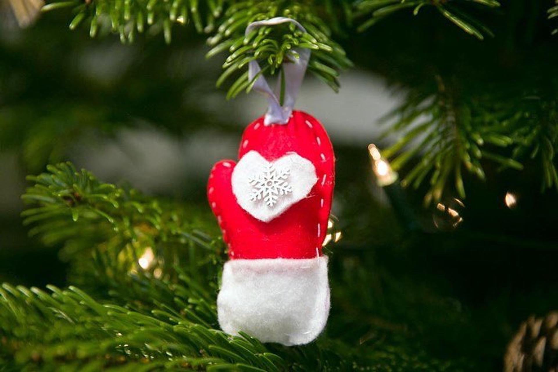 Калядныя падарункі дзеткам палітычных уцекачоў у Нідэрландах.