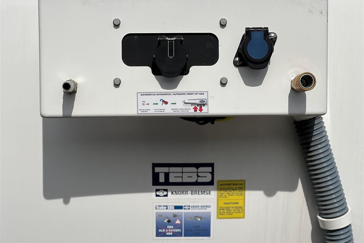 INDOX TRI AXLE FUEL TANKER TRAILER image 11