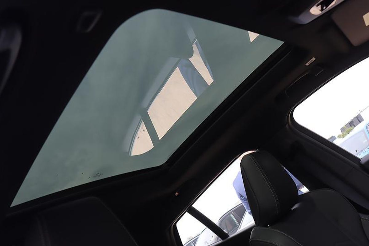 BMW iX2 xDrive30 M Sport U10 Auto AWD image 10