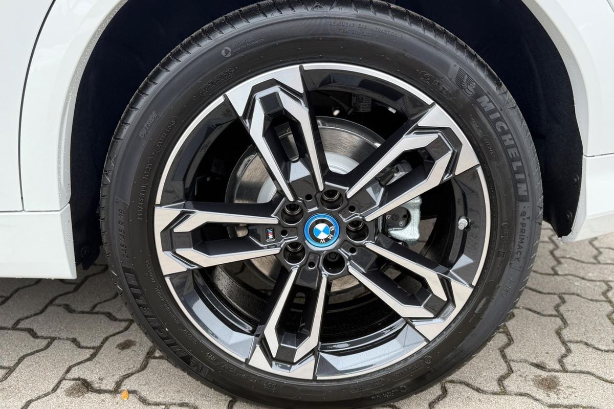 BMW iX2 xDrive30 M Sport U10 Auto AWD image 21