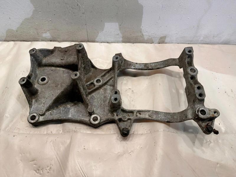Detroit DD15 Engine Alternator A/C Bracket Support Brace A4721550135 OEM