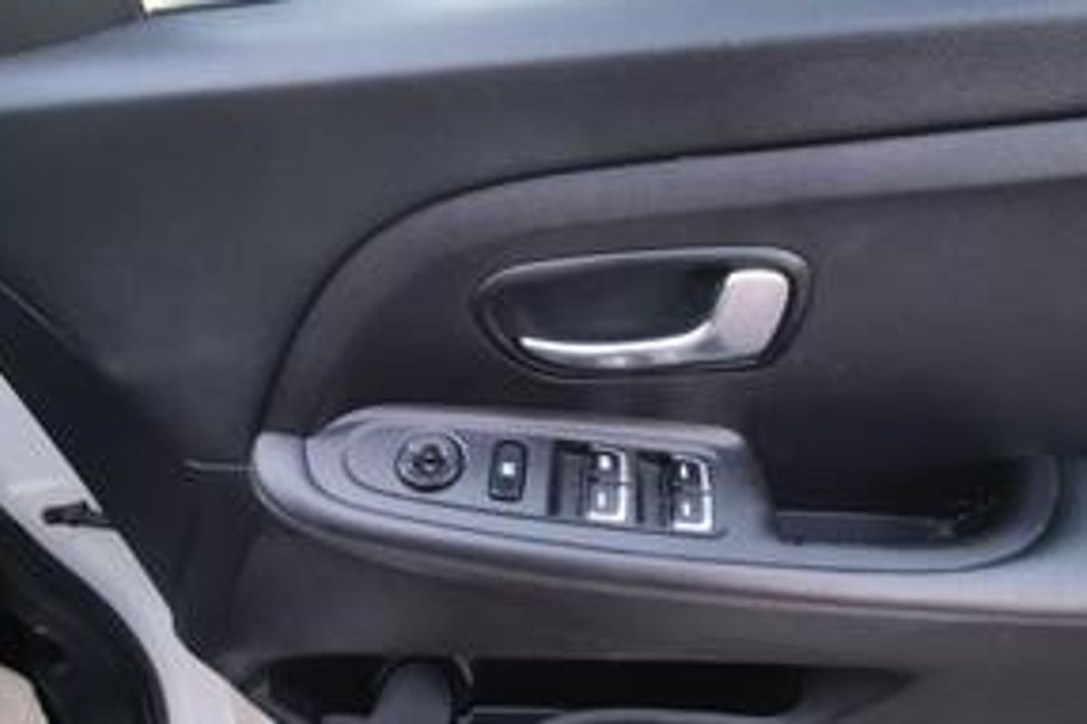 Kia Carens 1.6 GDi 1 Euro 6 (s/s) 5dr image 22