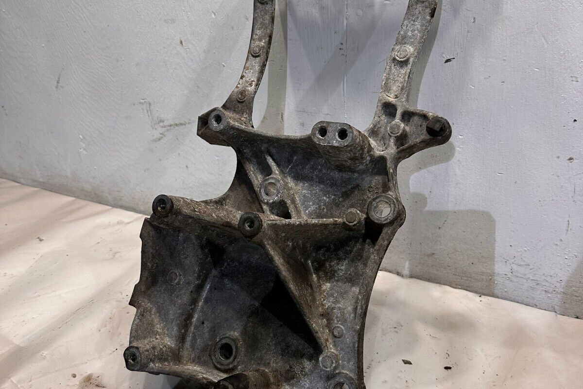 Detroit DD15 Engine Alternator A/C Bracket Support Brace A472155035 OEM image 3