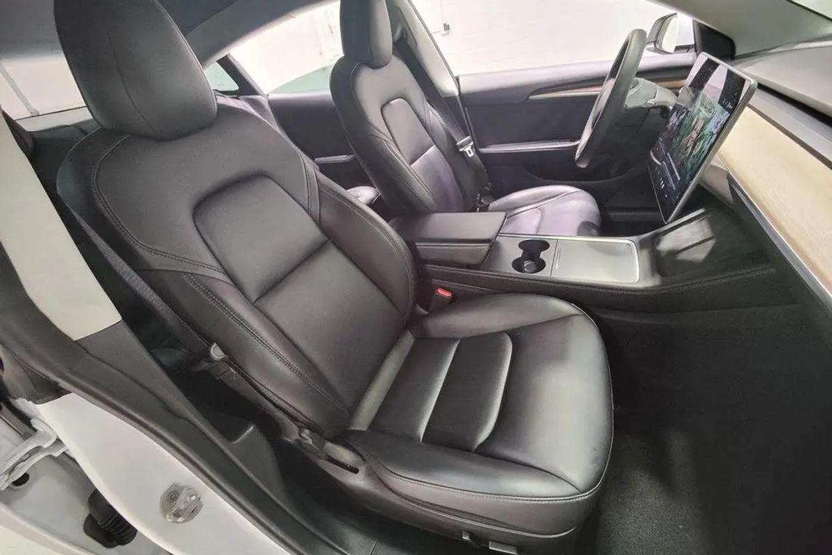 Tesla Model 3 image 6