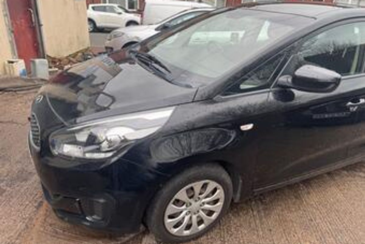 Kia Carens 1.7 CRDi EcoDynamics 1 Euro 5 (s/s) 5dr image 3