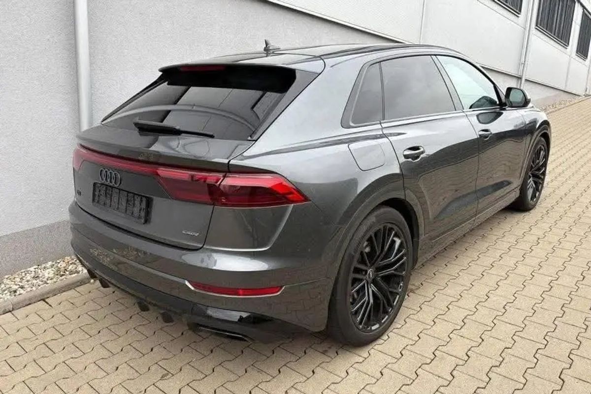 AUDI Q8 50TDI S LINE image 7