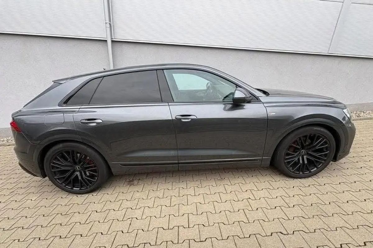 AUDI Q8 50TDI S LINE image 6