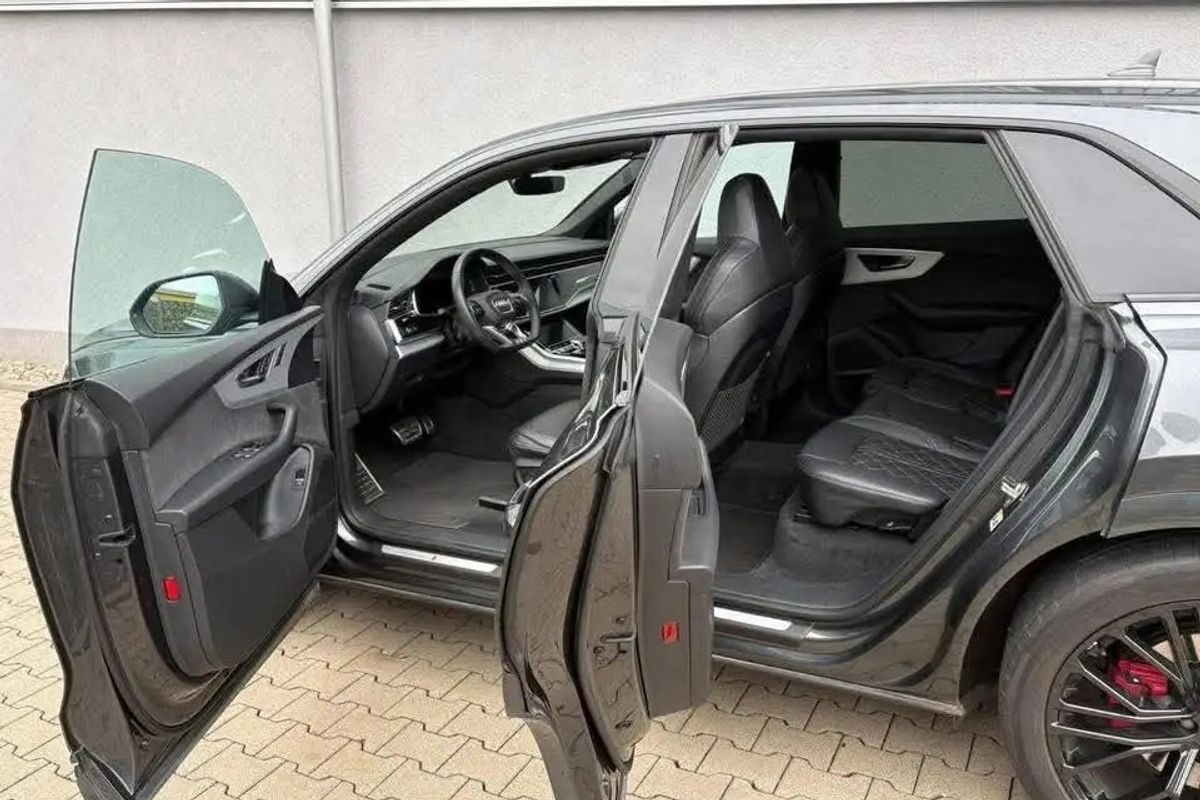 AUDI Q8 50TDI S LINE image 5
