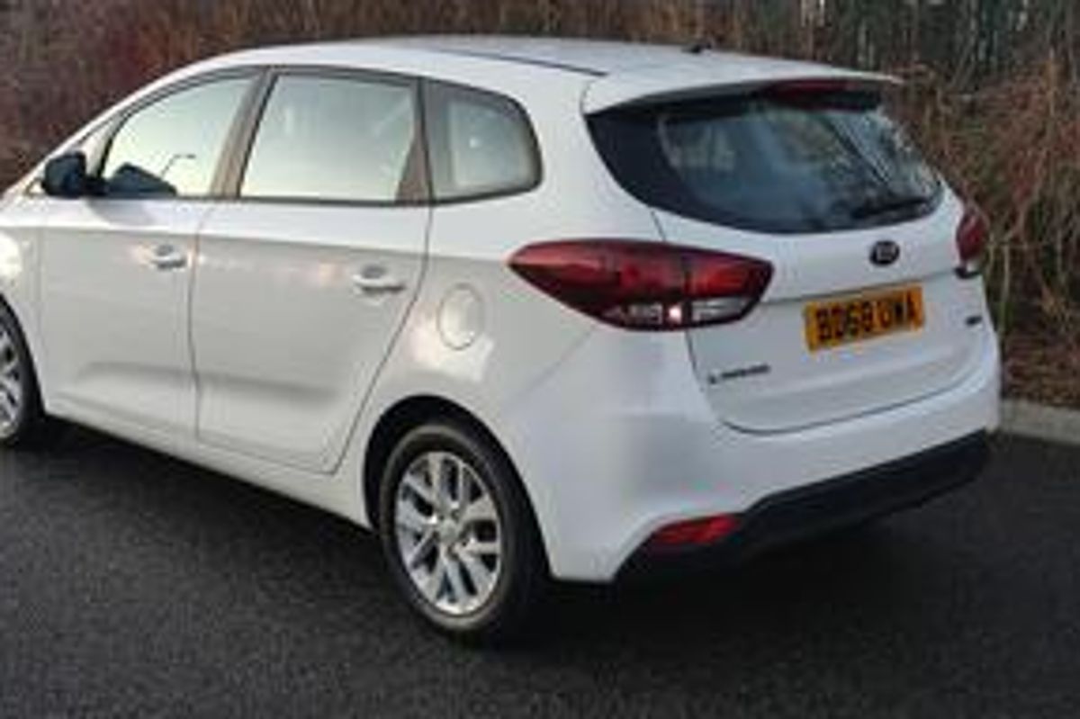 Kia Carens 1.6 GDi 1 Euro 6 (s/s) 5dr image 5