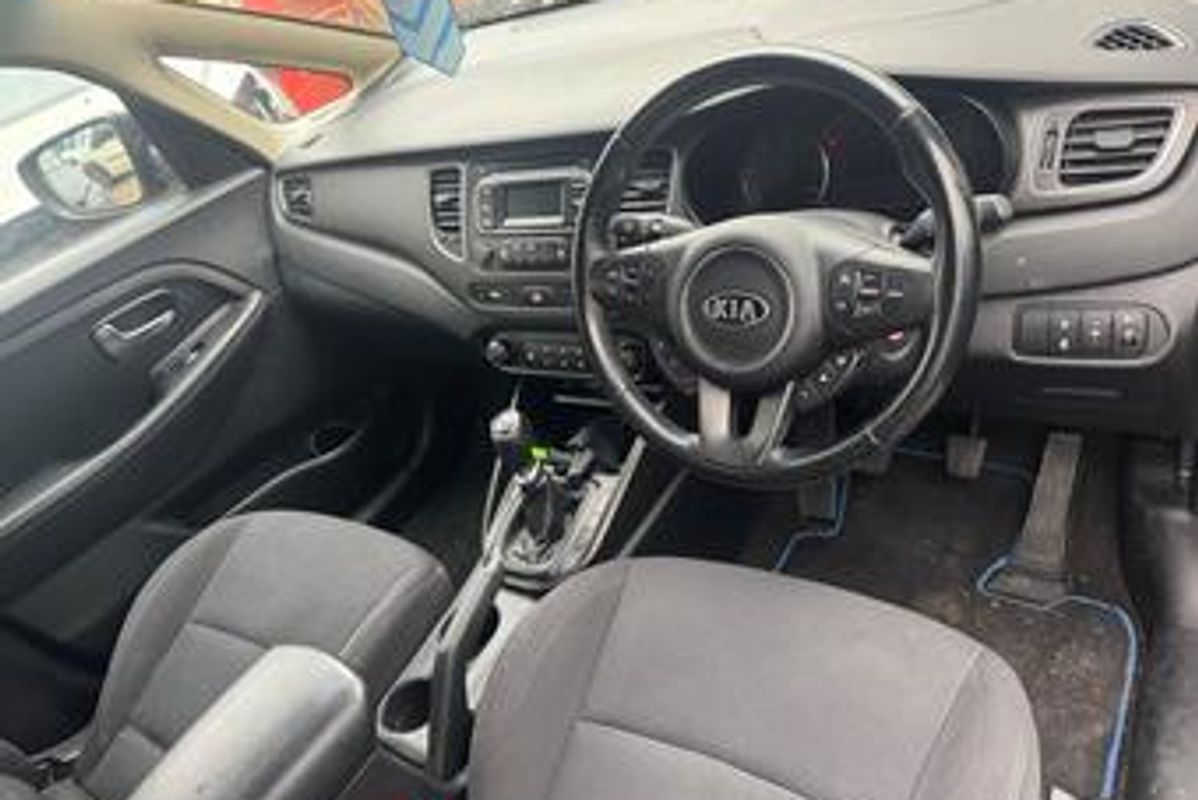 Kia Carens 1.7 CRDi EcoDynamics 1 Euro 5 (s/s) 5dr image 5