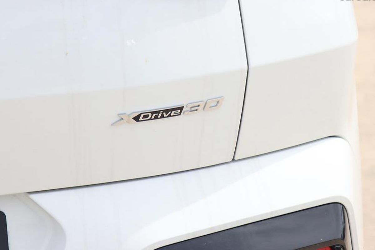 BMW iX2 xDrive30 M Sport U10 Auto AWD image 6