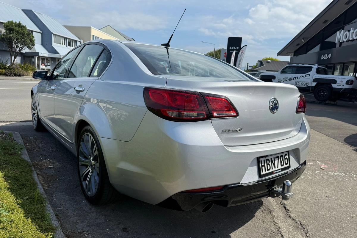 Holden Commodore VF Calais-V V6 AT image 4
