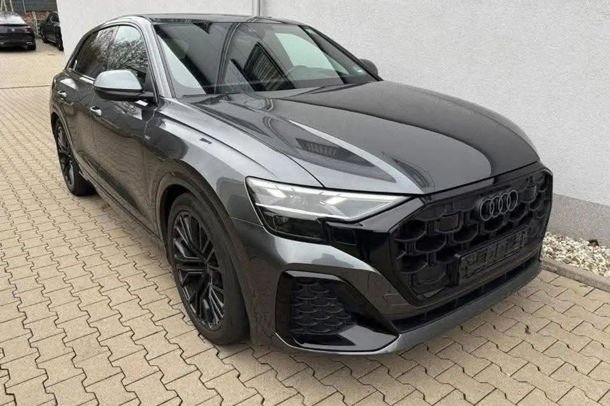 AUDI Q8 50TDI S LINE image 3