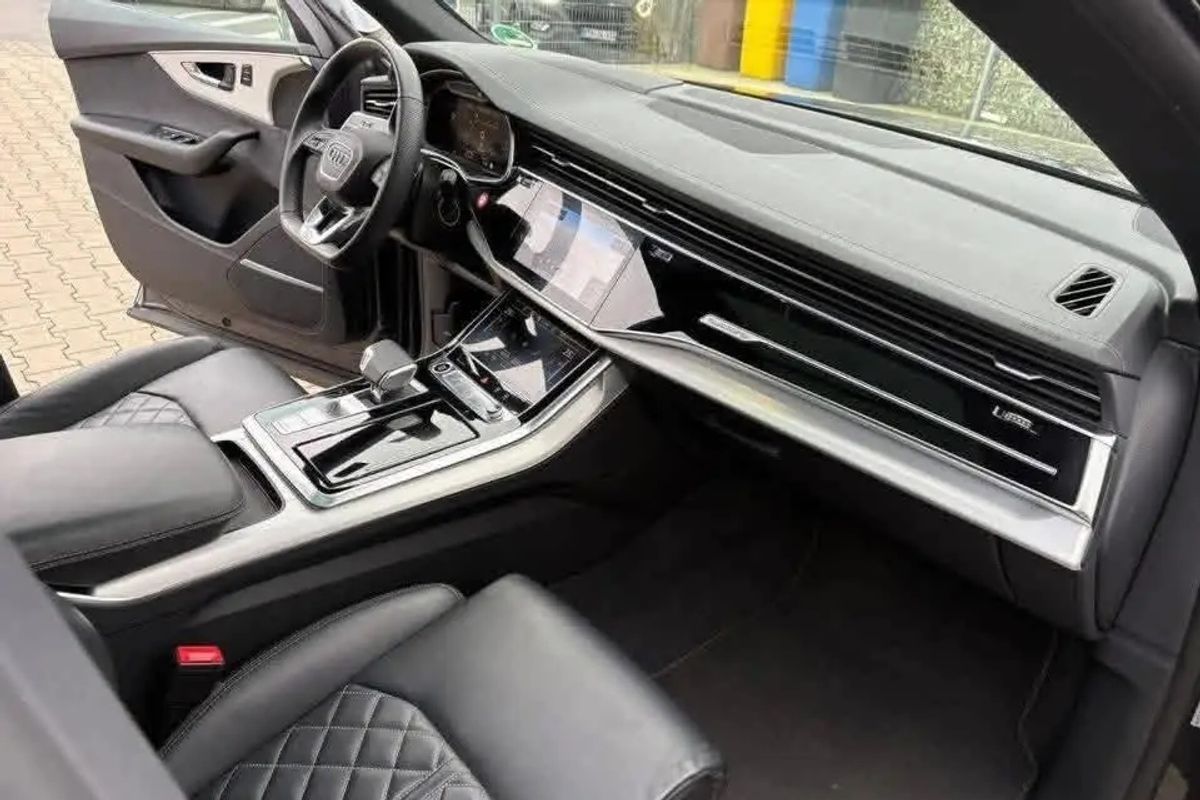 AUDI Q8 50TDI S LINE image 14