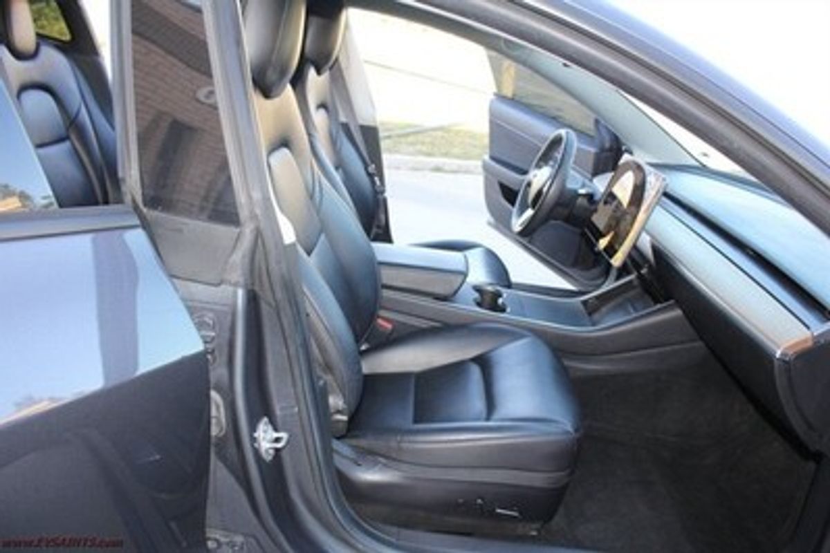 Tesla Model 3 Long Range image 13