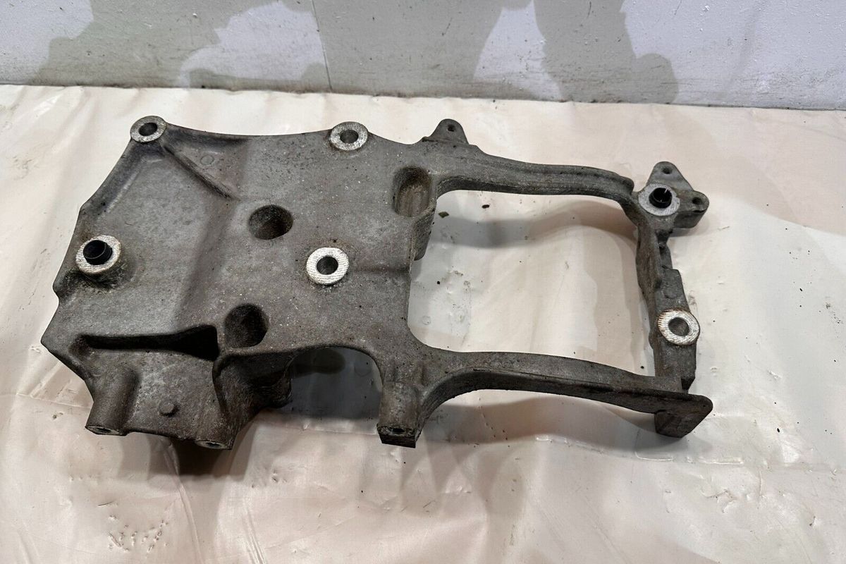 Detroit DD15 Engine Alternator A/C Bracket Support Brace A472155035 OEM image 2