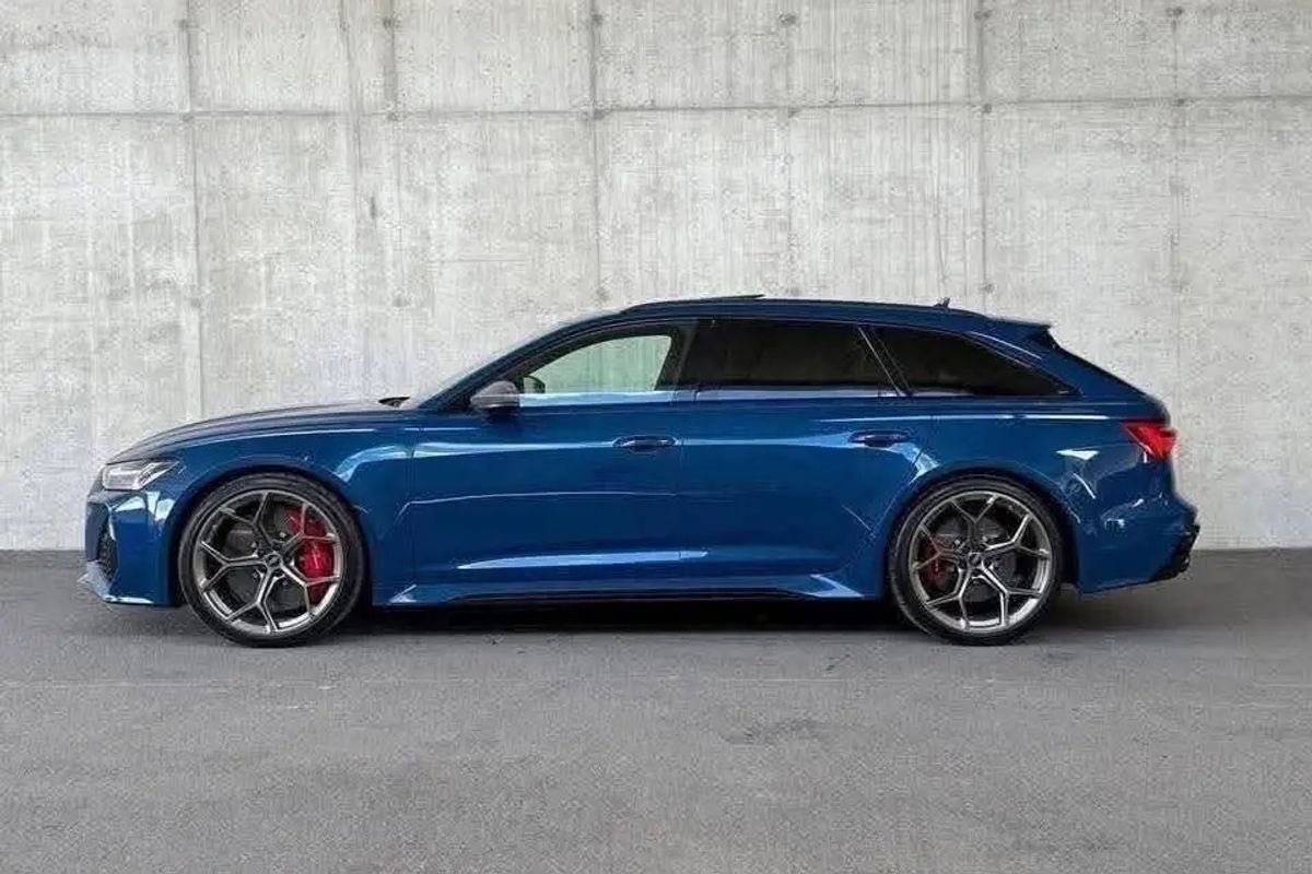 AUDI RS6 image 6