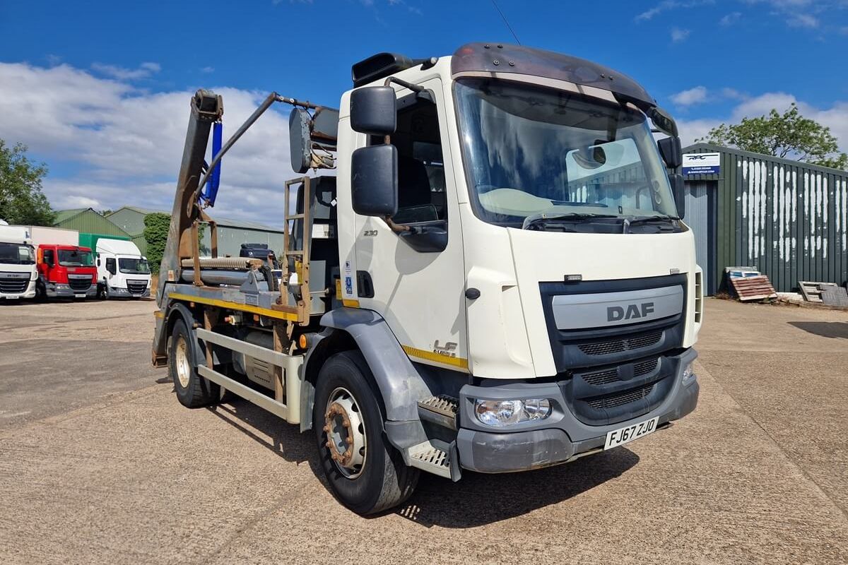 DAF LF 230 image 1