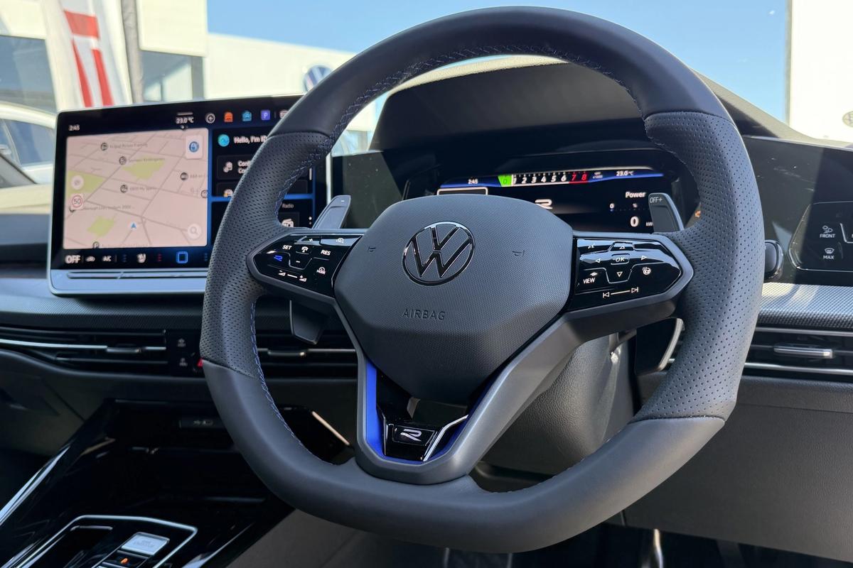 Volkswagen Golf R  image 8